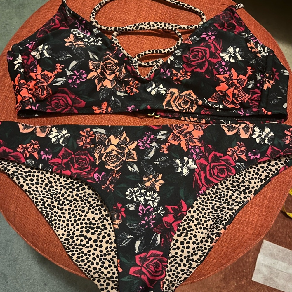 Urbonology bikini Leopard reverse